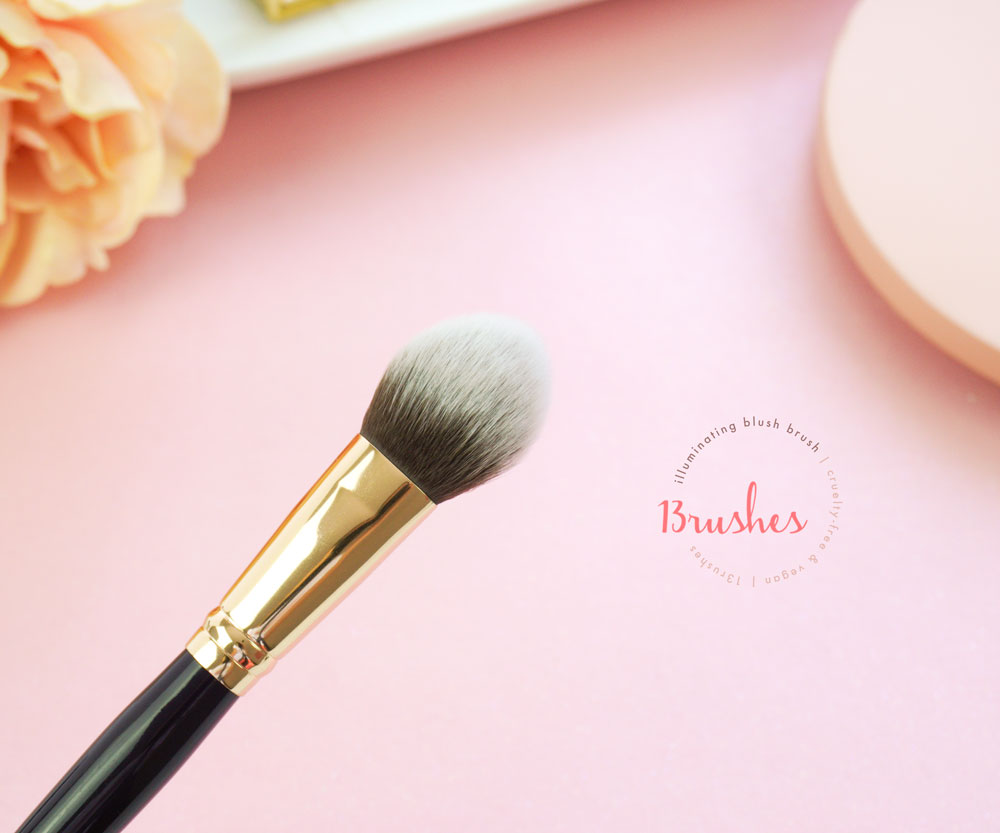 Illuminating Blush Brush - 13rushes Review