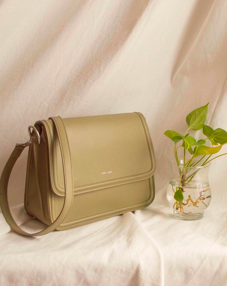 List of 20+ Chic Vegan Handbags & Accessories Brands