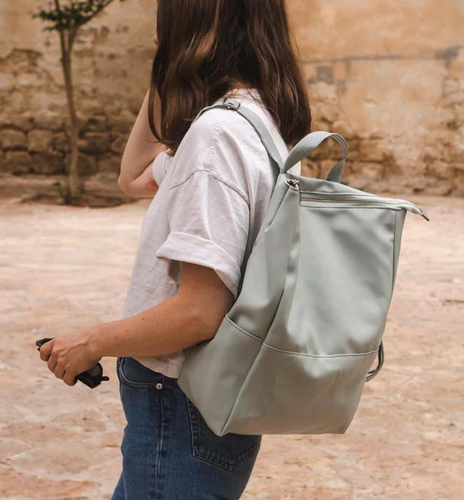 THREE BOX Vegan Leather Backpack – VEGIA Bags – Vegan backpacks, vegan  handbags, vegan totes & vegan laptop bags